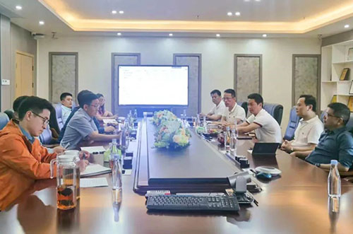 廈門市集美區(qū)副區(qū)長曾勝軍一行走訪邁貝特指導(dǎo)工作