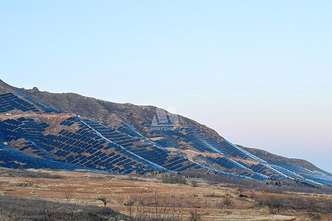 80MW光伏電站竣工！邁貝特遼寧山地支架建設項目順利上網(wǎng)