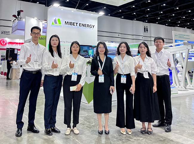 邁貝特泰國展員工合影